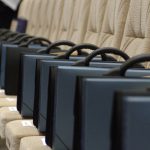 (ВИДЕО) К подчинению правителю относится и подчинение его представителям, таким как мэры, руководители госучреждений и т. д. — имам Ибн Усаймин